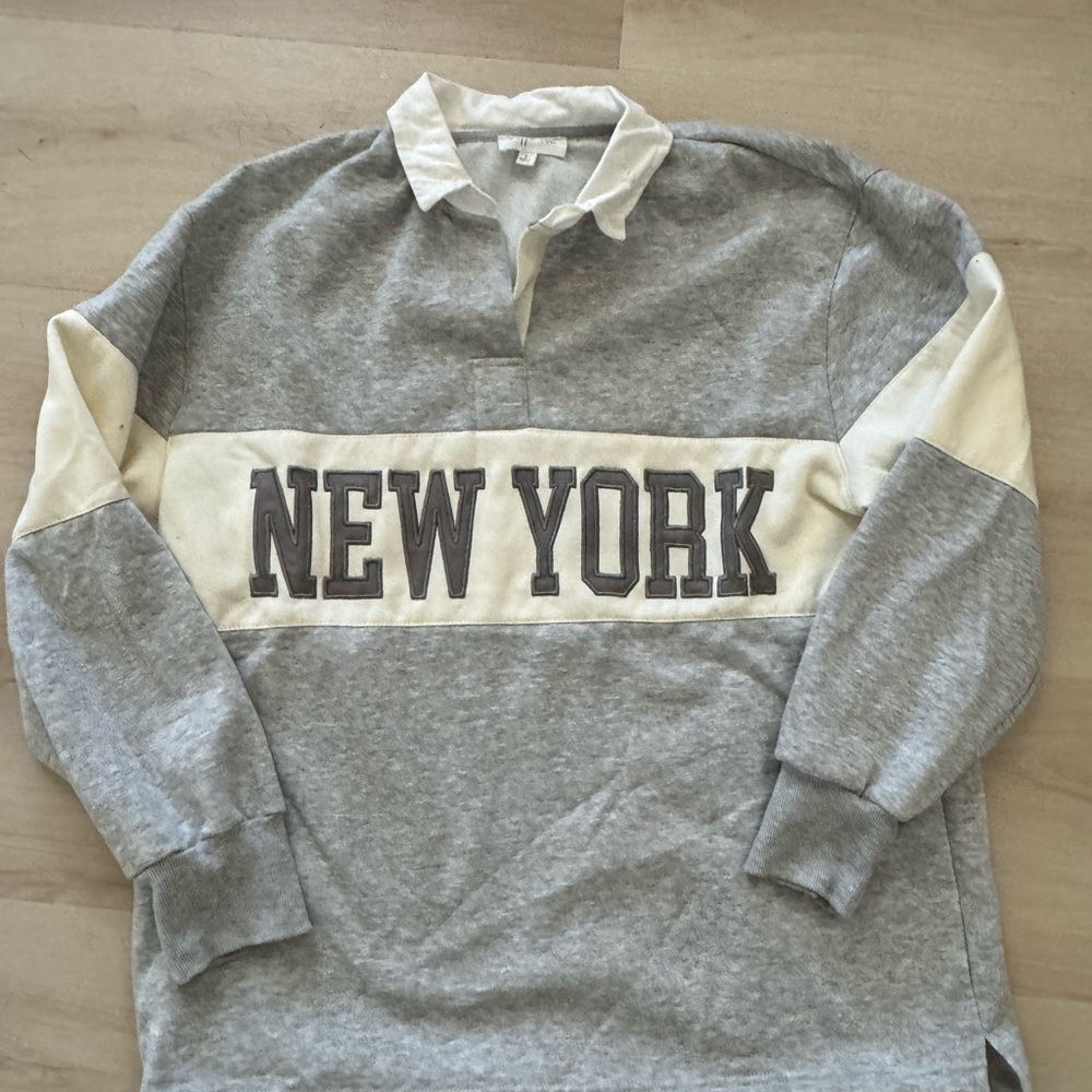 Gray and Cream 'New York' Sweatshirt